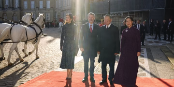 King Frederik X and Queen Mary of Denmark receive President Tô Lâm and his wife, Ngô Phương Ly, at Amalienborg Palace in Copenhagen. Photo: Thomas Traasdahl/Ritzau Scanpix.